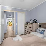 Dinbnb L Family Friendly L 1000m From Station L New L Free Parking Oslo