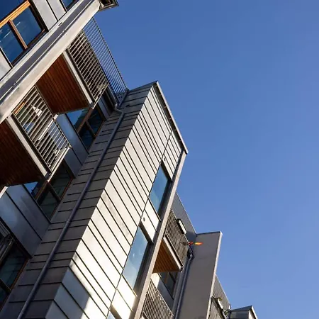 Dinbnb L Family Friendly L 1000m From Station L New L Free Parking Appartement Oslo