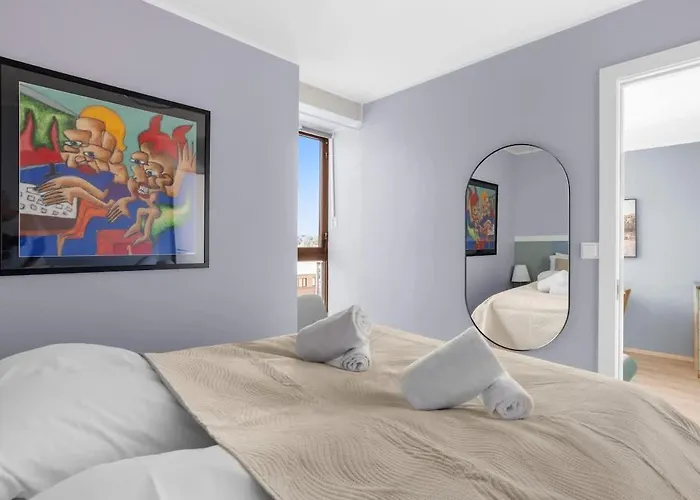 Апартаменты Dinbnb L Family Friendly L 1000m From Station L New L Free Parking