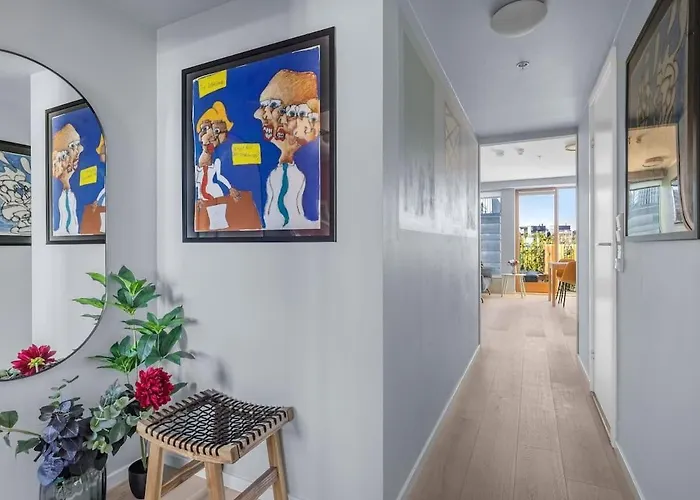 Dinbnb L Family Friendly L 1000m From Station L New L Free Parking Appartamento