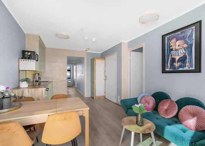 Dinbnb L Family Friendly L 1000m From Station L New L Free Parking Appartamento