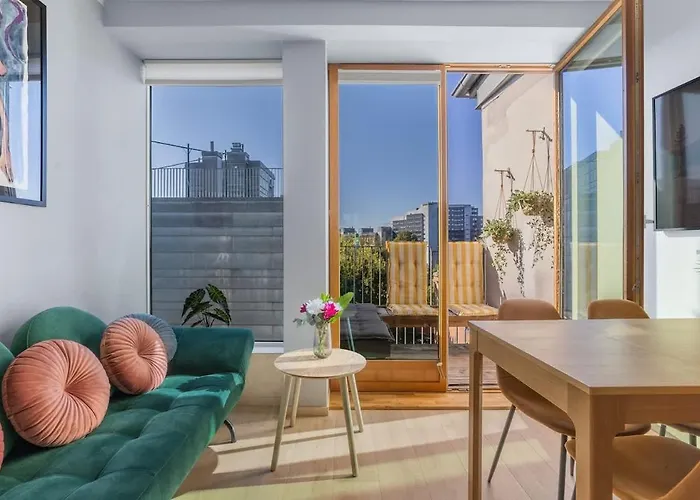Dinbnb L Family Friendly L 1000m From Station L New L Free Parking Appartamento *